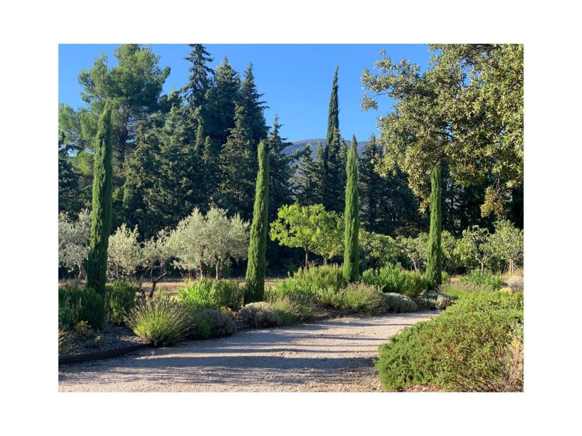 Les Jardins De Sitaara Cucuron Exterior foto