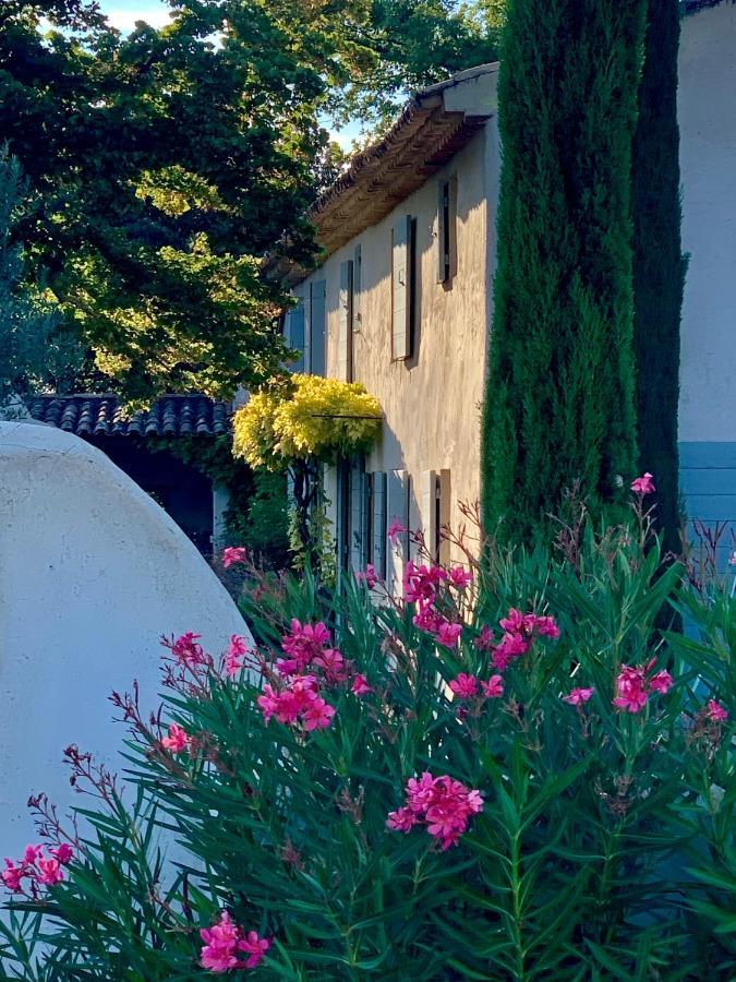 Les Jardins De Sitaara Cucuron Exterior foto